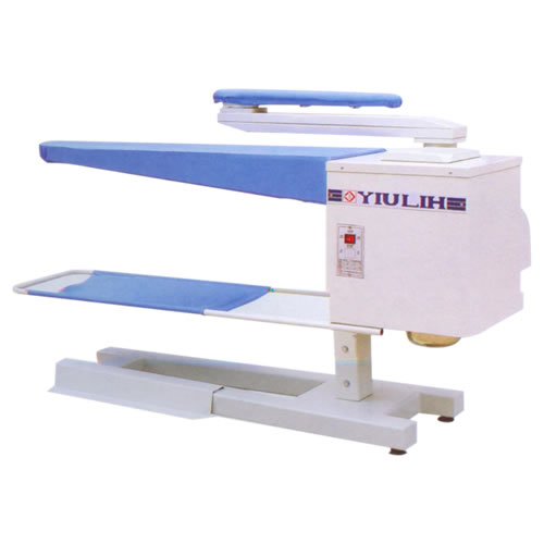 YP-130 Bridge hot desk